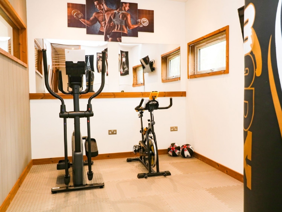 12 Meadow Retreat - The i-Gym Lodge 