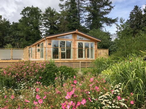 HOLIDAY HOMES WITH STYLE 